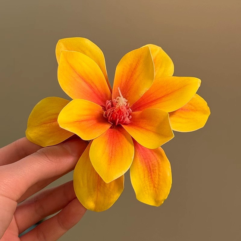 Photography Yellow - Strandvakantiestijl, gele bloemenhaarspeld, reisfotografie voor vrouwen,
